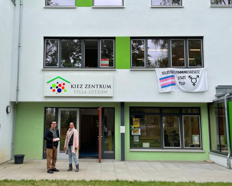 Besuch im Kiez Zentrum Villa Lützow am 21. September 2021
