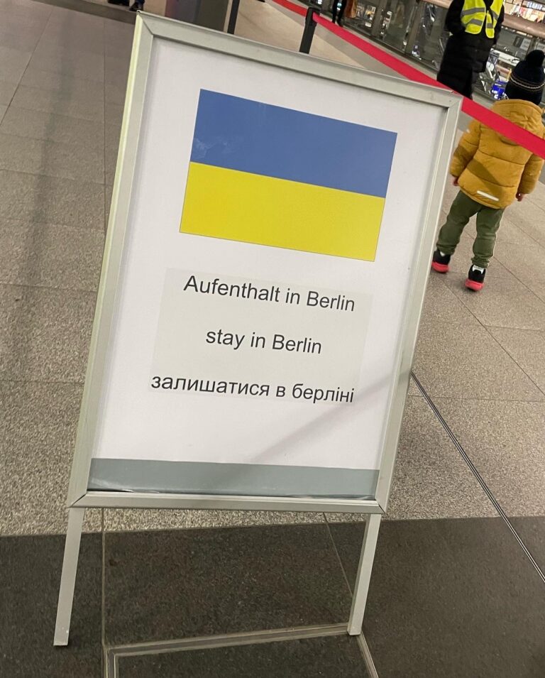Politischer Stammtisch zur Situation Geflüchteter aus der Ukraine in Berlin 